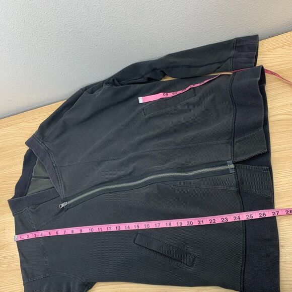 Lululemon Jacket Mula Wrap Bundle Womens 10 Black Asymmetrical Zip Striped Walk - Picture 9 of 10
